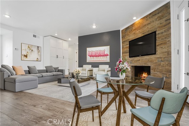Detail Gallery Image 6 of 24 For 23251 Hamlin St, West Hills,  CA 91307 - 4 Beds | 2 Baths