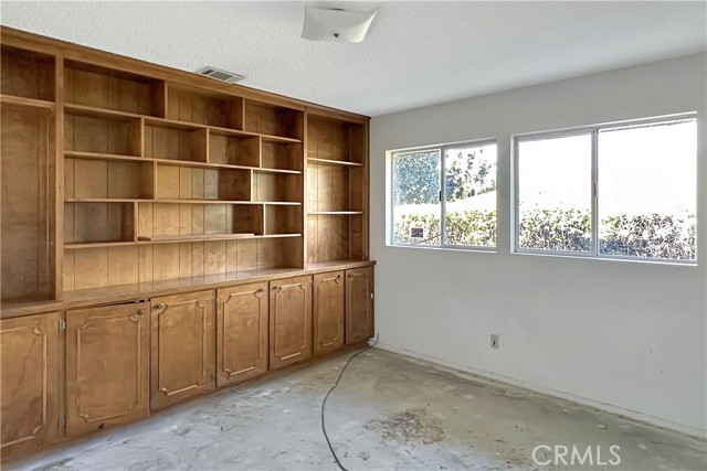 Detail Gallery Image 27 of 36 For 25010 Lawton Ave, Loma Linda,  CA 92354 - 3 Beds | 3/1 Baths