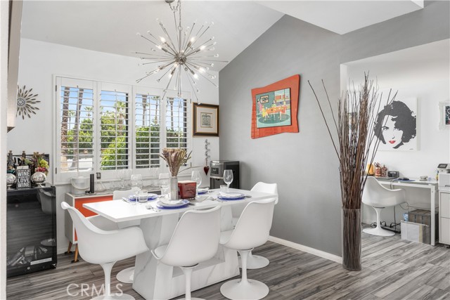 2455 Via Sonoma, Palm Springs CA: https://media.crmls.org/medias/74a7e184-10f1-4f66-b173-576cd5676d10.jpg