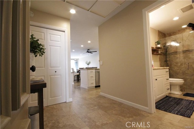 6221 Marina Pacifica N Drive, Long Beach CA: https://media.crmls.org/medias/74a8d0bb-ea98-4084-94ed-864ab9457706.jpg
