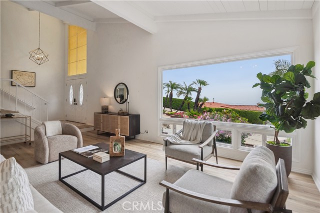 30047 Knoll View Drive, Rancho Palos Verdes CA: https://media.crmls.org/medias/74a92e13-e2ab-4a97-b44a-c6011f68ddff.jpg
