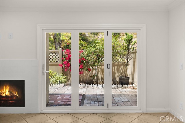 Detail Gallery Image 5 of 32 For 307 N Singingwood St #32,  Orange,  CA 92869 - 2 Beds | 1/1 Baths