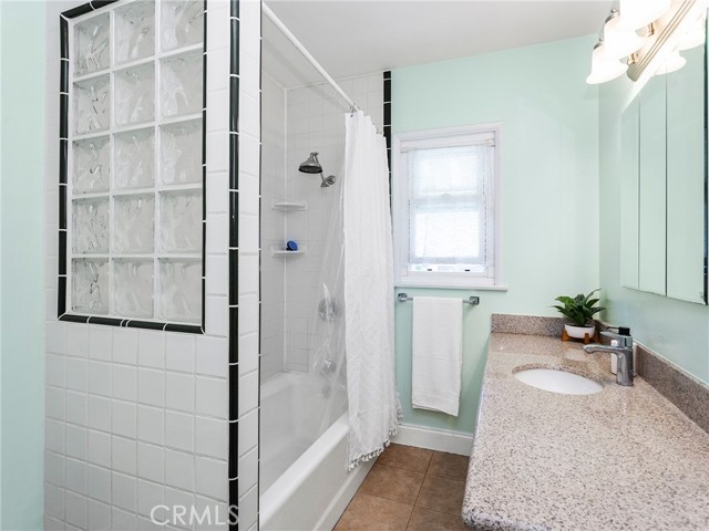 3828 2nd Avenue, La Crescenta CA: https://media.crmls.org/medias/74aa73e9-9473-45bb-8b96-5d524666aea1.jpg