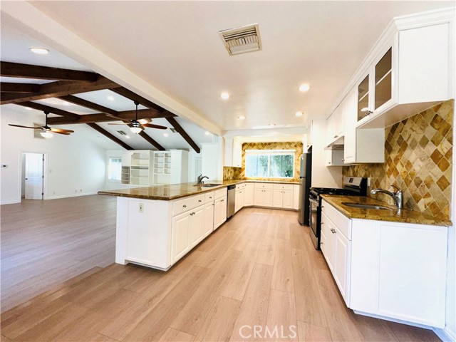 Detail Gallery Image 41 of 75 For 5148 Otis Ave, Tarzana,  CA 91356 - 4 Beds | 4 Baths