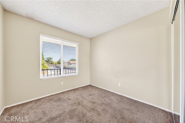 Detail Gallery Image 11 of 29 For 10235 Basalt, Mentone,  CA 92359 - 5 Beds | 3 Baths