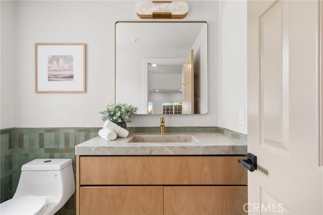 Detail Gallery Image 11 of 29 For 2116 Colina Vista Way, Costa Mesa,  CA 92627 - 3 Beds | 2/1 Baths