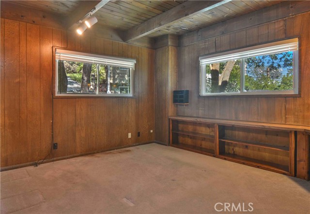 Detail Gallery Image 11 of 36 For 28680 Zion Dr, Lake Arrowhead,  CA 92352 - 3 Beds | 3/1 Baths