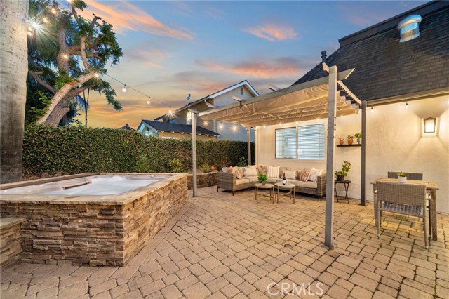 Detail Gallery Image 2 of 45 For 10763 El Centro Avenue, Fountain Valley,  CA 92708 - 5 Beds | 2/1 Baths