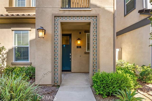 Detail Gallery Image 5 of 33 For 611 W Tribella Ct, Santa Ana,  CA 92703 - 3 Beds | 3 Baths