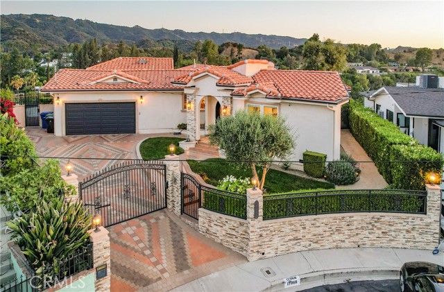 17068 Countess Place, Encino CA: https://media.crmls.org/medias/74aca226-f01c-41c7-a12c-4ad1f72d2d2f.jpg