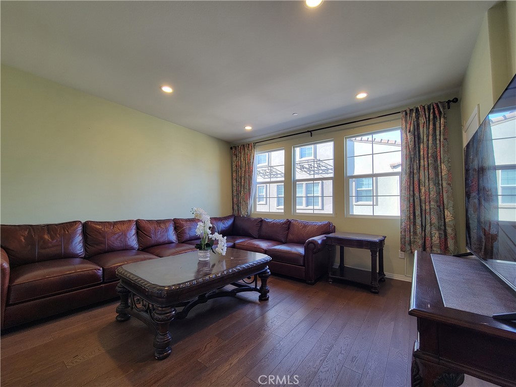 MLS #WS25234797 image #19