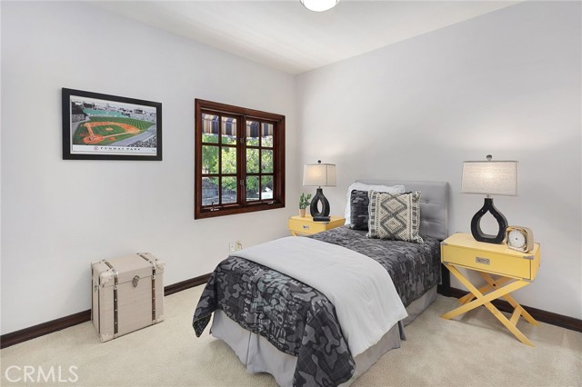 6137 Paseo La Vista, Woodland Hills CA: https://media.crmls.org/medias/74acd869-c2e0-4bba-aea2-594a8ccb05fd.jpg