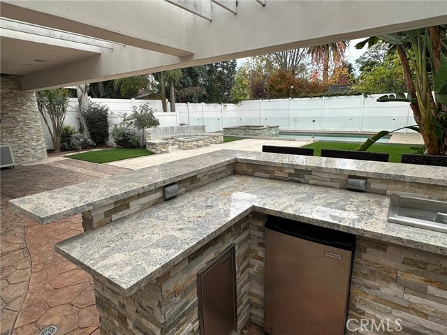 Detail Gallery Image 23 of 31 For 4513 Tyrone Ave, Sherman Oaks,  CA 91423 - 5 Beds | 5/1 Baths