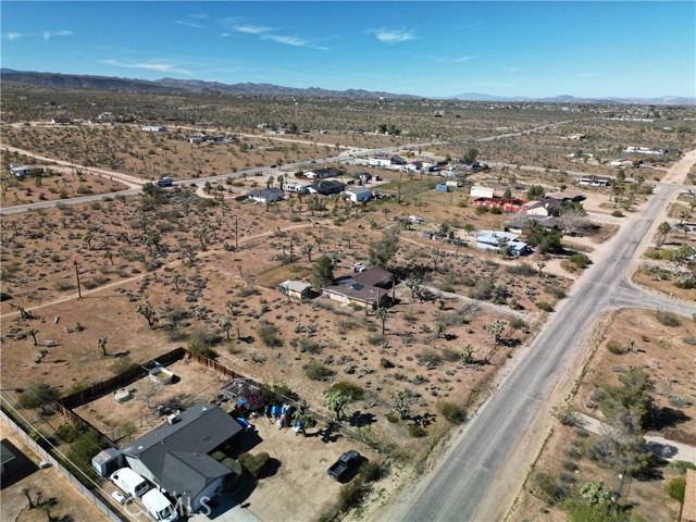 0 Camarilla Avenue, Yucca Valley CA: https://media.crmls.org/medias/74afb258-6a94-4a31-97de-80a8f1a44ac0.jpg