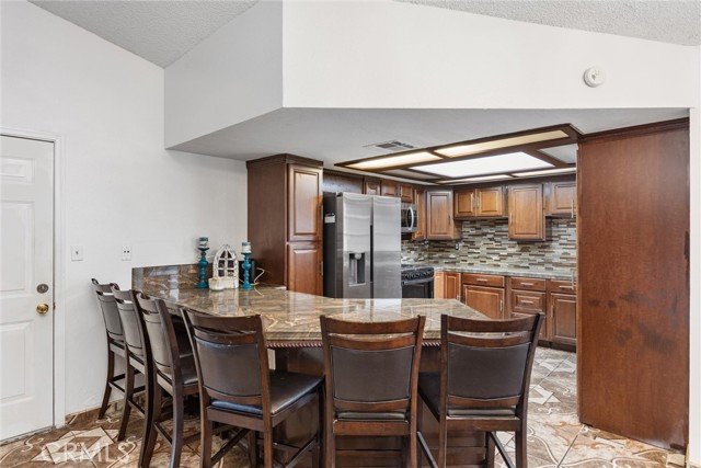 Detail Gallery Image 22 of 43 For 813 Orangewood, Bakersfield,  CA 93306 - 3 Beds | 2 Baths