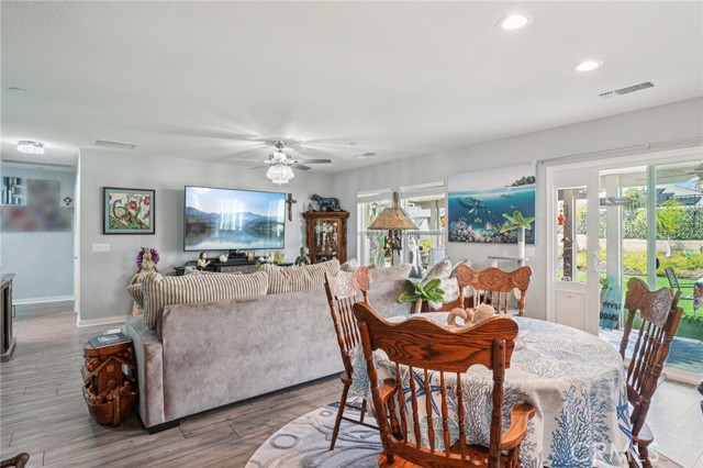 Detail Gallery Image 11 of 56 For 568 Corkwood St, Hemet,  CA 92543 - 3 Beds | 2 Baths