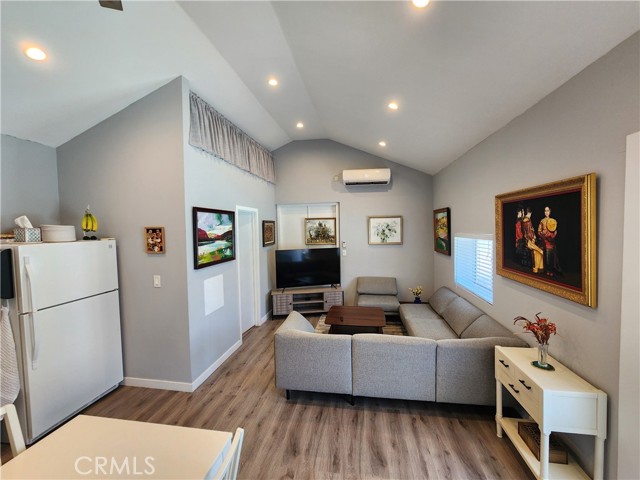 Detail Gallery Image 5 of 30 For 1332 Winchester Ave a,  Glendale,  CA 91201 - 1 Beds | 1 Baths