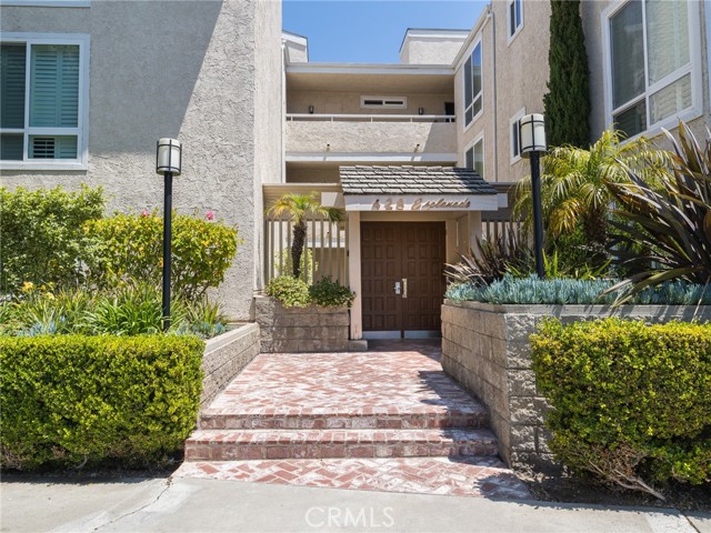 428 Esplanade, Redondo Beach, California 90277, 2 Bedrooms Bedrooms, ,1 BathroomBathrooms,Residential,Sold,Esplanade,SB23119318