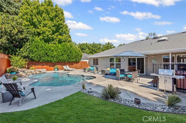 204 Crater Lake Drive, Chico CA: https://media.crmls.org/medias/74b2343f-9203-4b06-be90-944fb2b0c415.jpg