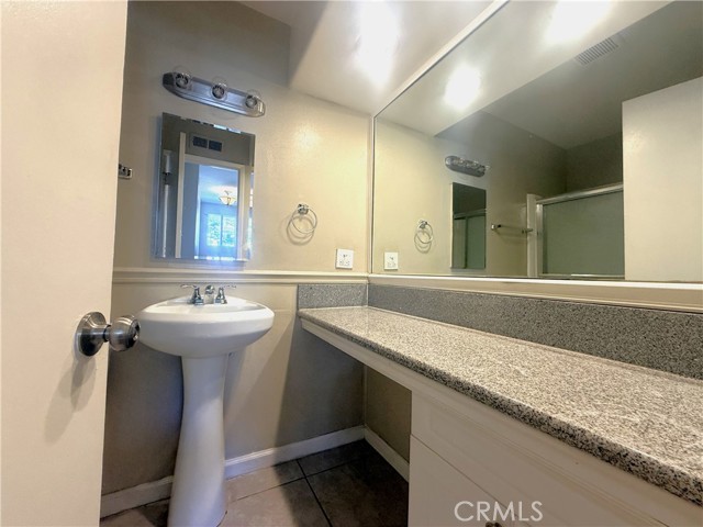 Detail Gallery Image 9 of 16 For 13466 Almetz St, Sylmar,  CA 91342 - 4 Beds | 2/1 Baths