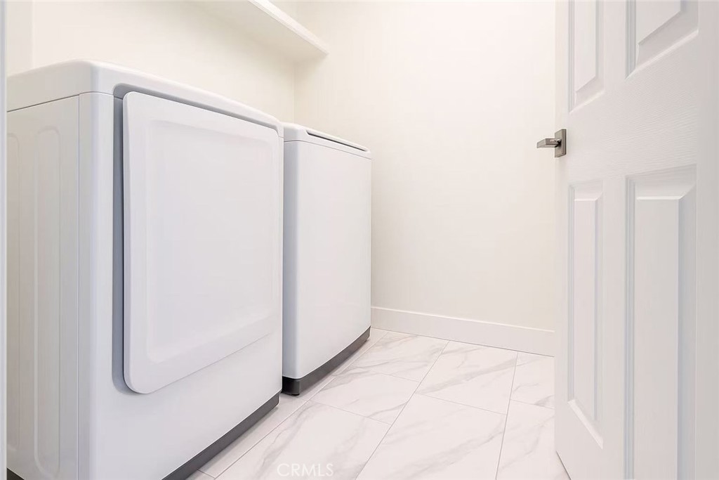 MLS #OC25142291 img 16