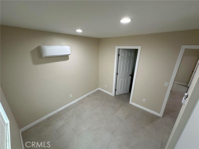 Detail Gallery Image 15 of 16 For 16424 El Molino Ct #1,  Fontana,  CA 92335 - 4 Beds | 2 Baths