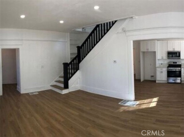 2626 5th Street, Riverside CA: https://media.crmls.org/medias/74b349e3-acf7-46fd-bd8e-80bc88b8a2ea.jpg