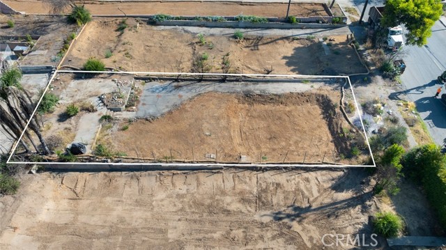 2441 El Molino Avenue, Altadena CA: https://media.crmls.org/medias/74b36f71-2c7a-441d-a1c0-b5269dd19c04.jpg