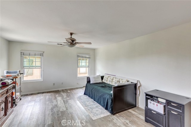 13576 Oxford Ct, Chino CA: https://media.crmls.org/medias/74b38a56-8b5e-4a15-8a5d-aa7961f44500.jpg