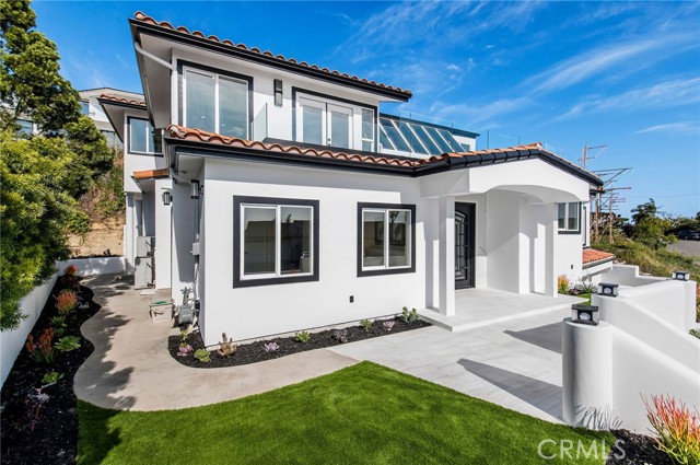 A large floorplan that extends approximately 3,986 square feet is exceptionally rare in this neighborhood.