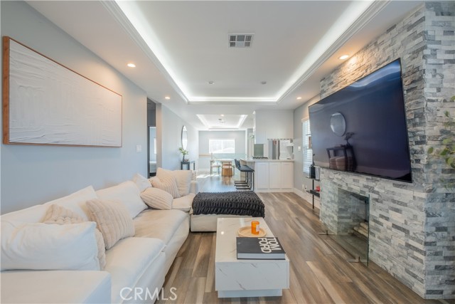 6436 Day Street, Tujunga CA: https://media.crmls.org/medias/74b4a233-ec29-447a-ba19-19a170a63c8a.jpg