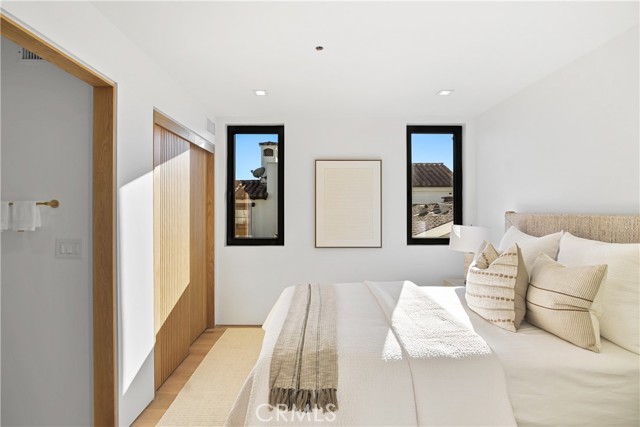 Detail Gallery Image 15 of 17 For 604 Narcissus Ave, Corona Del Mar,  CA 92625 - 3 Beds | 3/1 Baths