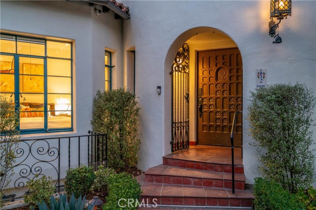 1812 Linda Vista Avenue, Pasadena CA: https://media.crmls.org/medias/74b56ba7-c211-4e89-b3e9-c5b57b4e3309.jpg