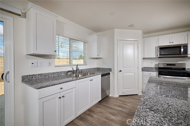 Detail Gallery Image 5 of 18 For 28623 Matador Rd, Winchester,  CA 92596 - 3 Beds | 2/1 Baths