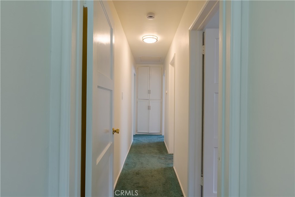 https://media.crmls.org/medias/74b622bb-9eeb-453a-8959-75647cbb3237.jpg?preset=X-Large