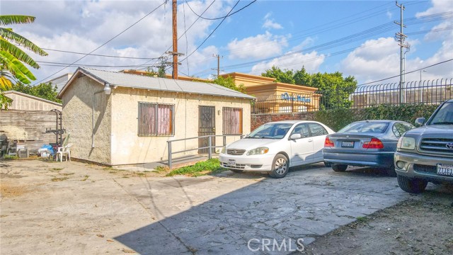 1615 39th Place, Los Angeles, California 90062, ,Multi-Family,For Sale,39th,DW23209267