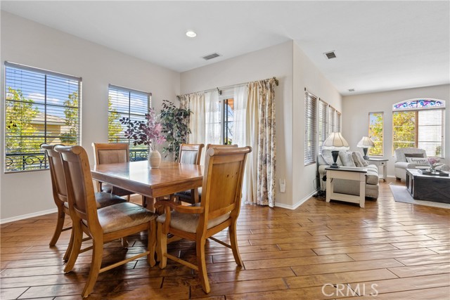 Detail Gallery Image 14 of 40 For 28003 Dickason, Valencia,  CA 91354 - 2 Beds | 2 Baths