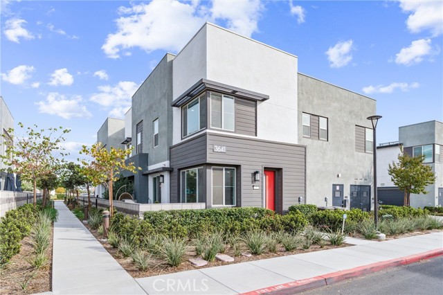 Detail Gallery Image 1 of 48 For 3641 South Allston Paseo #1,  Ontario,  CA 91761 - 3 Beds | 2/1 Baths