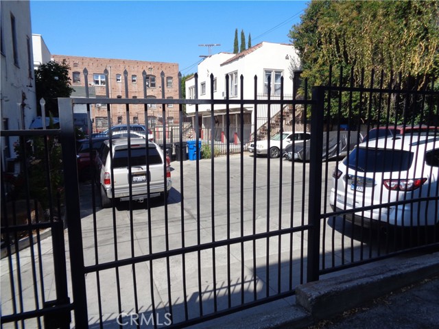 152 S Westmoreland Avenue, Los Angeles CA: https://media.crmls.org/medias/74b939fc-e025-41de-b240-6abfe7202ce3.jpg