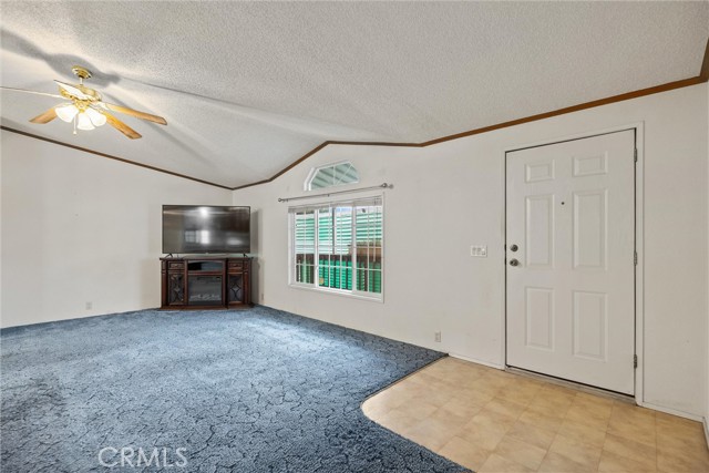 Detail Gallery Image 4 of 16 For 123 Henshaw #406,  Chico,  CA 95973 - 3 Beds | 2 Baths