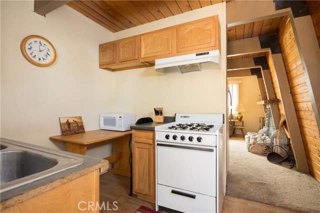 Detail Gallery Image 11 of 22 For 325 W Mojave Bld, Big Bear City,  CA 92314 - 2 Beds | 1 Baths