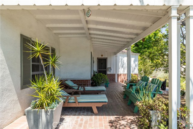 Detail Gallery Image 31 of 33 For 1701 Pier Ave, Santa Monica,  CA 90405 - 4 Beds | 2/1 Baths