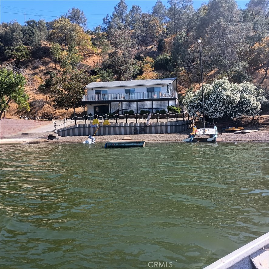 10098 Crestview Drive