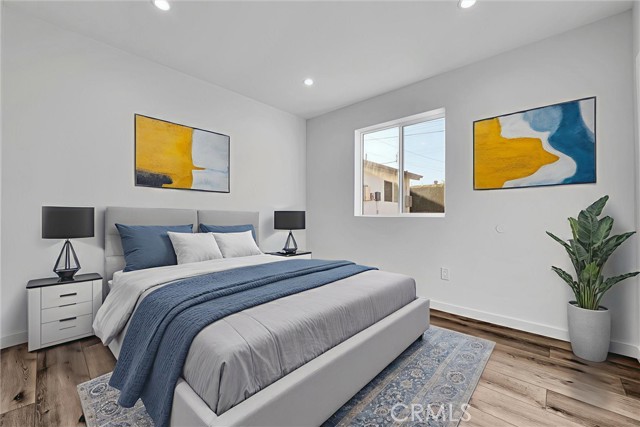 Front Image Thumbnail for CRSR26013365