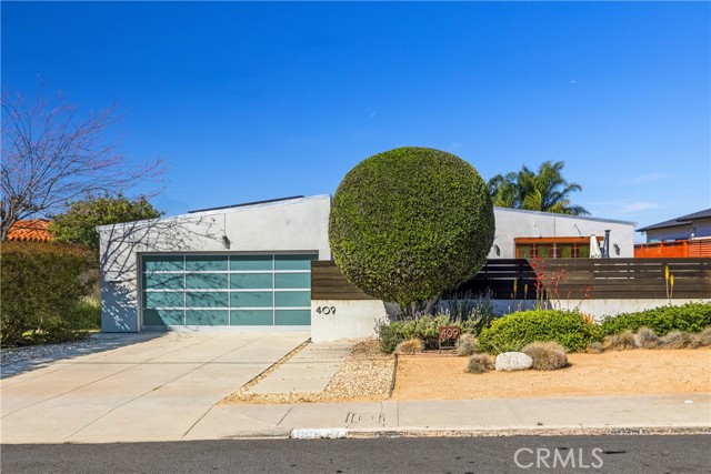 Detail Gallery Image 2 of 39 For 409 Calle Mayor, Redondo Beach,  CA 90277 - 3 Beds | 2/1 Baths