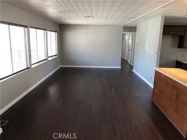 Detail Gallery Image 11 of 29 For 5815 E La Palma Ave #112,  Anaheim,  CA 92807 - 3 Beds | 2 Baths