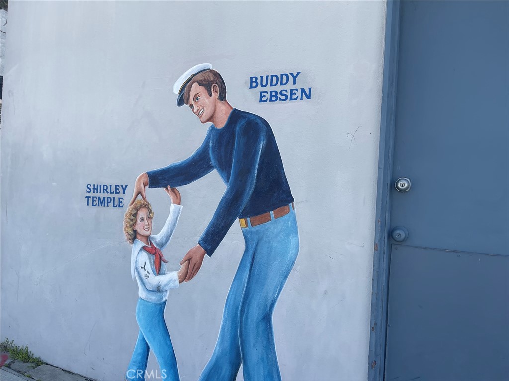 https://media.crmls.org/medias/74bb59fe-74f7-4bb2-81dc-7f4ddbea9e14.jpg?preset=X-Large