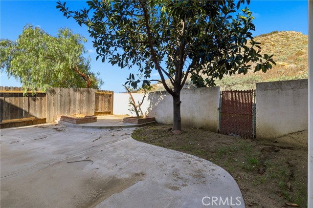 Detail Gallery Image 26 of 51 For 14988 Long View Dr, Fontana,  CA 92337 - 4 Beds | 3 Baths