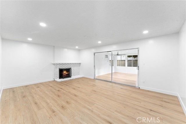 Image 7 of 26 For 8065 Ring Street