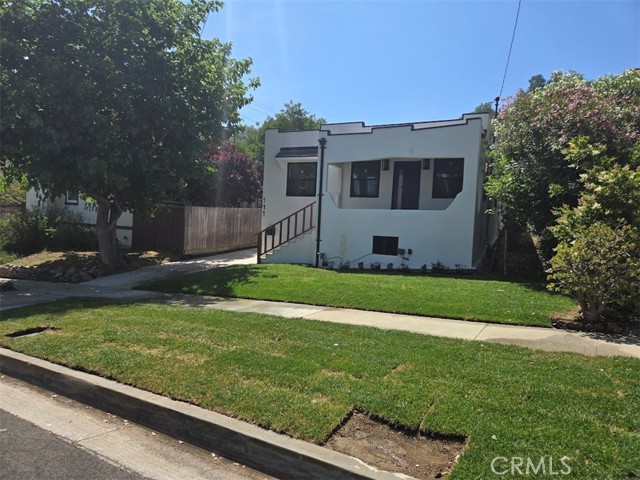 Detail Gallery Image 2 of 15 For 111 Monterey Rd, South Pasadena,  CA 91030 - 3 Beds | 1/1 Baths